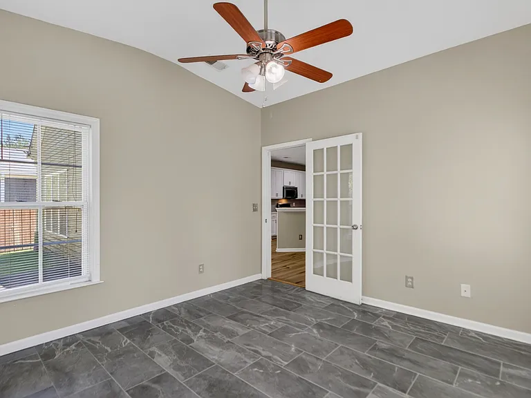 508 Fellers Ct — Photo 34