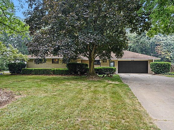 3rd image of 1406 Camp Rd