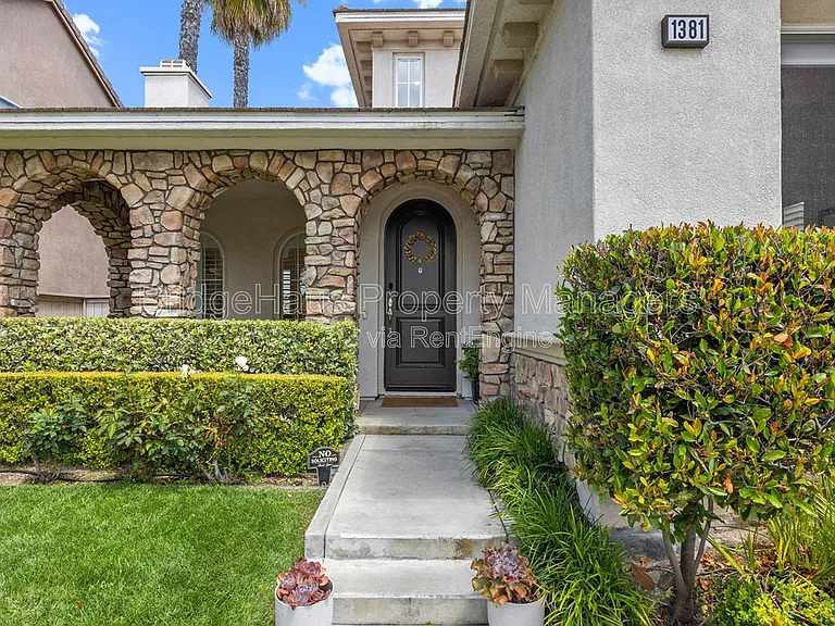 1381 Old Janal Ranch Rd — Photo 4