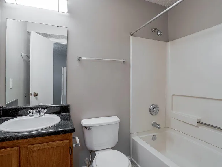 Alexander Station Apartment Homes — Photo 13