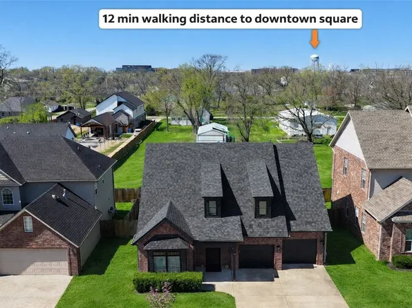 110 SE G Ct, Bentonville, AR 72712