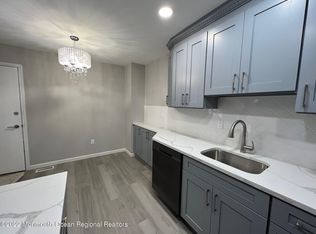 232 Longwood Dr, Manalapan, NJ 07726