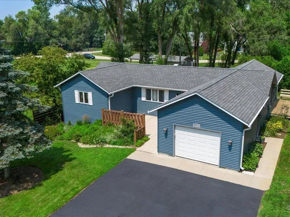 32914 South Lakeshore DRIVE, Burlington, WI 53105