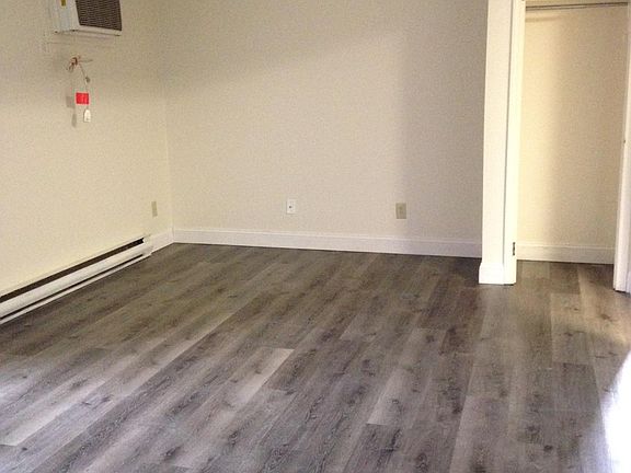 3rd image of 14765 Sherwood Dr APT 13