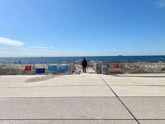 5th image of 2 Beach 32nd St
