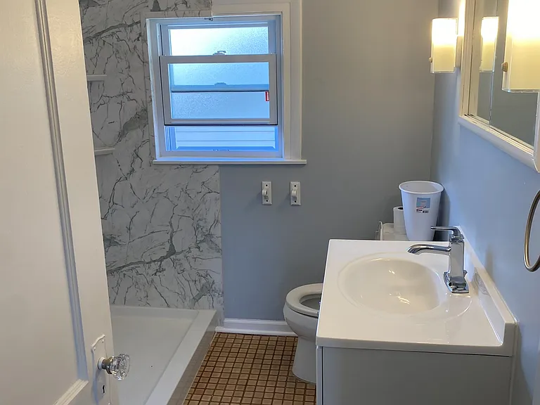 176 S Walnut St #2 — Photo 5