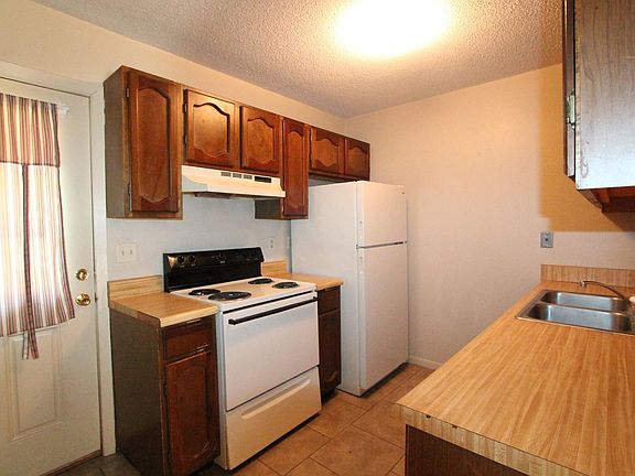 5th image of 202 Wilkie St