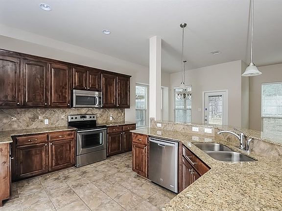 3rd image of 8013 Cedar Lake Ln