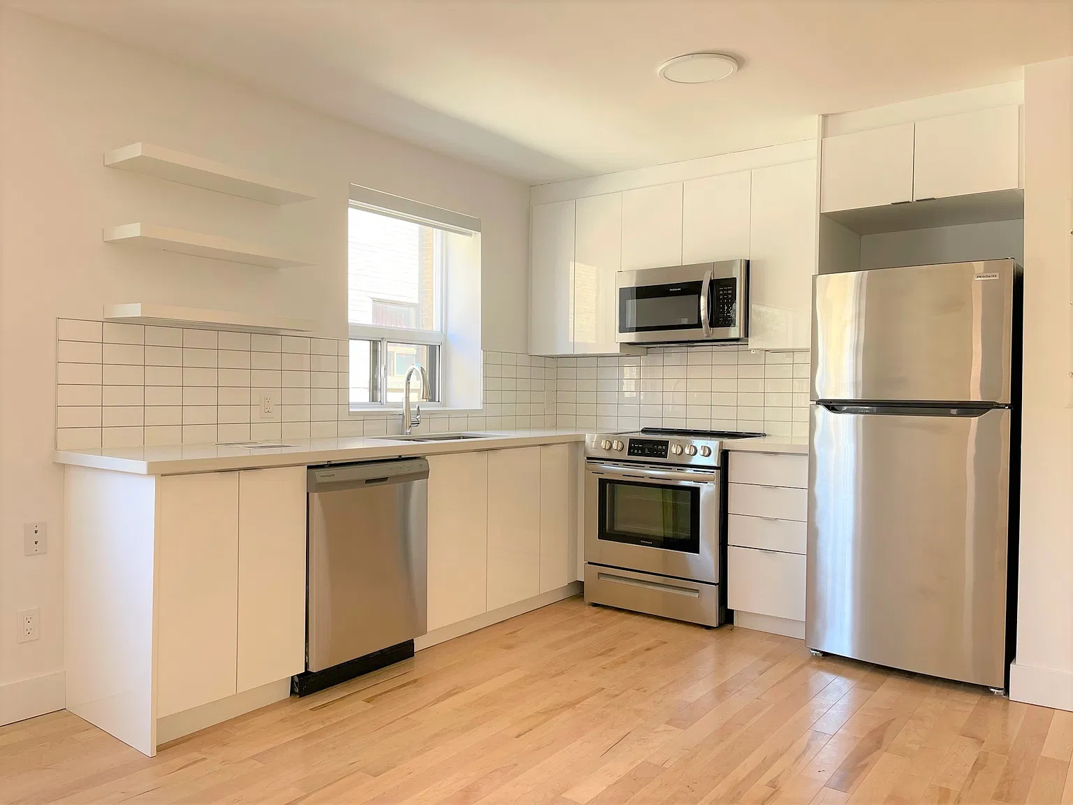 2901 St Clair Avenue East — Photo 1