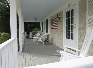125 Lakeview Dr, Barnstable, MA 02630