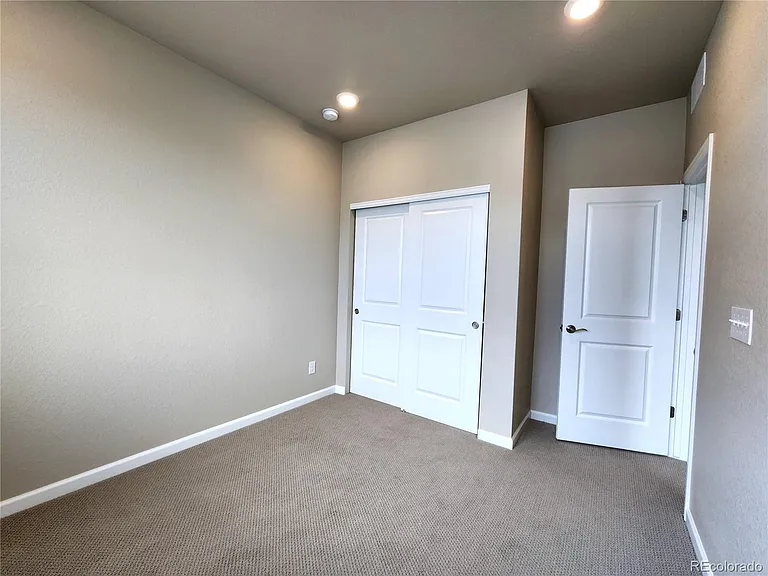 7035 Cumbria Ct — Photo 20