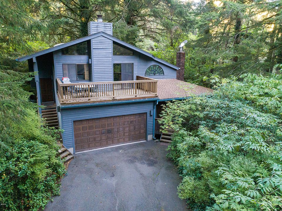 1st image of 2085 NE Arrowhead Way