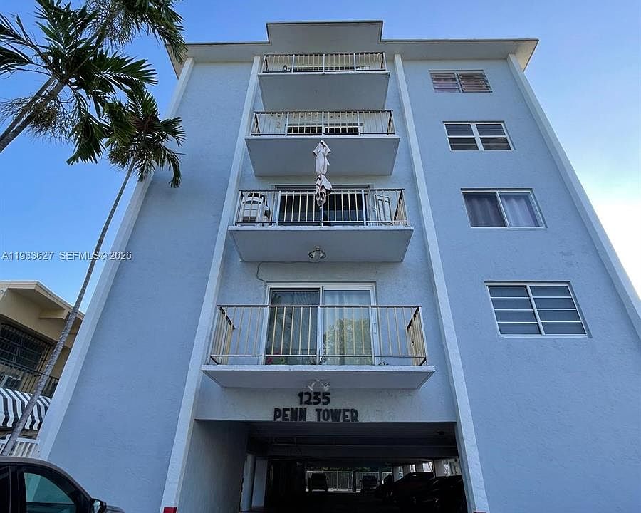 1st image of 1235 Pennsylvania Ave APT 4E
