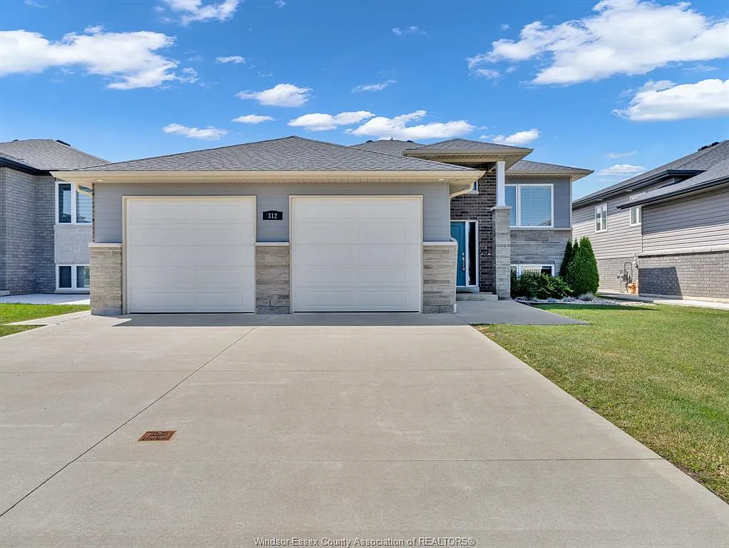 2 bed, $1,895 — Photo 2