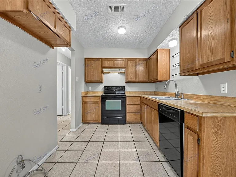 7761 Sable Ln — Photo 6