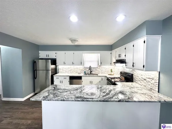 924 Timberwood Dr, Radcliff, KY 40160