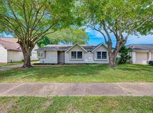 11435 Kirkvalley Dr, Houston, TX 77089