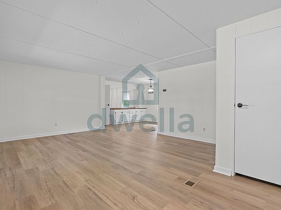 4th image of 631 1/2 Gibson Rd