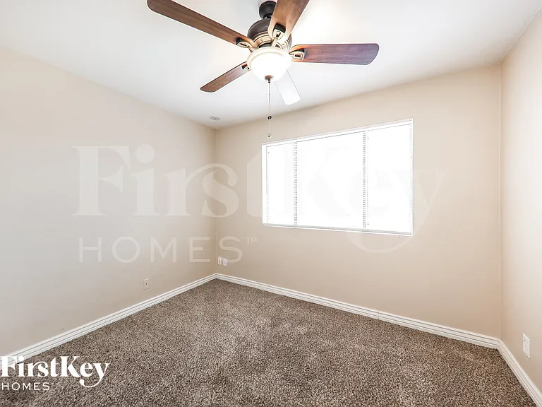 9044 N 52nd Dr — Photo 10