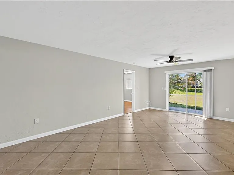 144 Cypress Way E #701 — Photo 11
