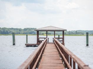 58 W River Dr, Beaufort, SC 29907