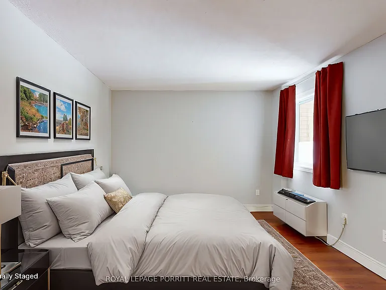 3835 Lake Shore Blvd W #104 — Photo 6