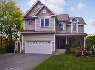 29 Cherokee Ave, Cumberland, RI 02864