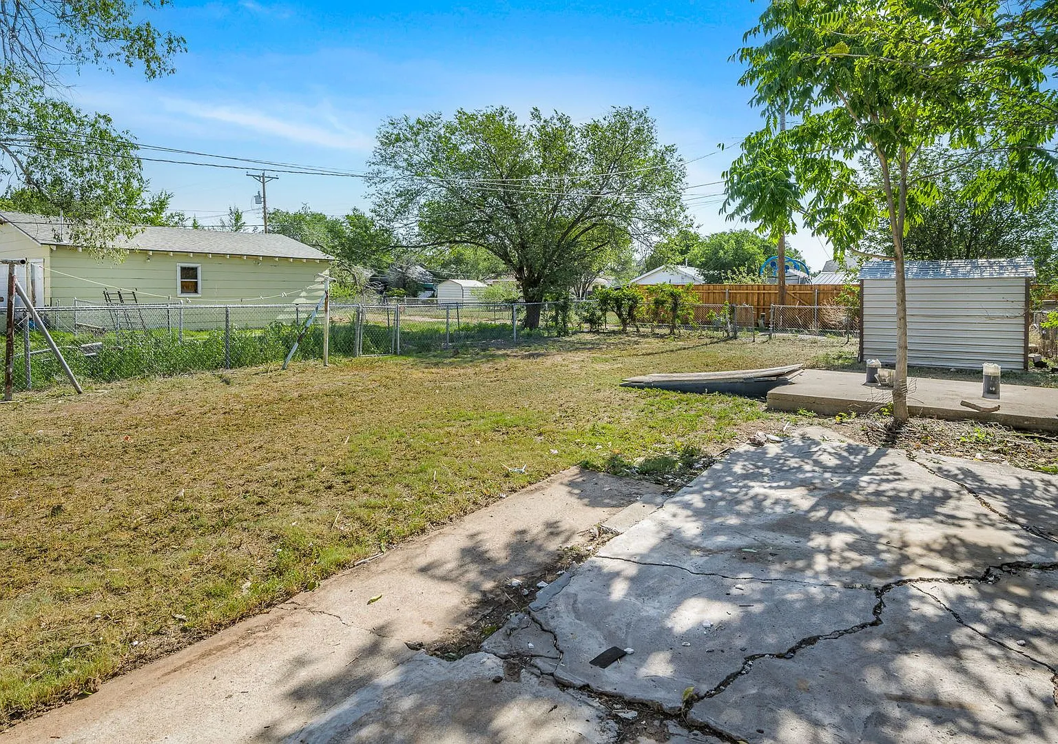 2 bed, 1.0 bath, $1,195 — Photo 3