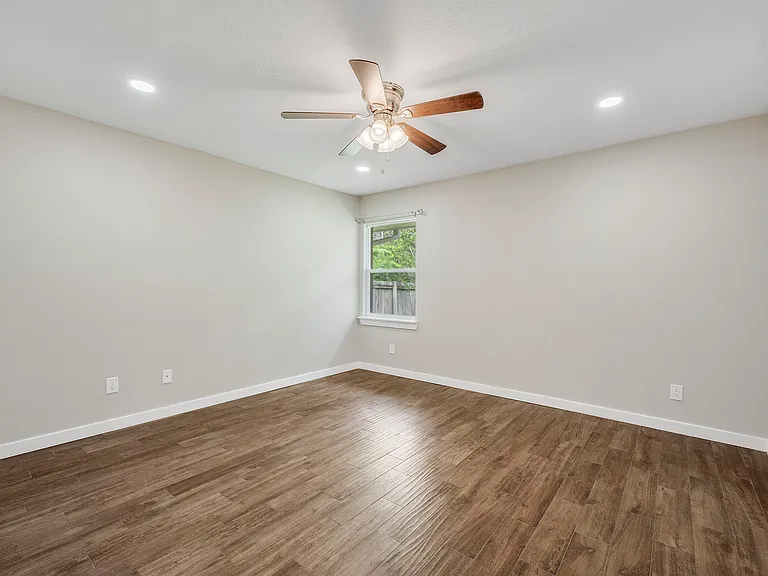 304 Dunn St — Photo 11