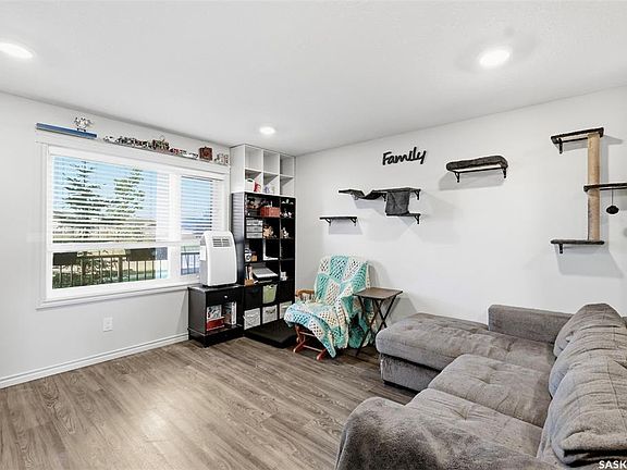 5th image of 610 BALTZAN BOULEVARD