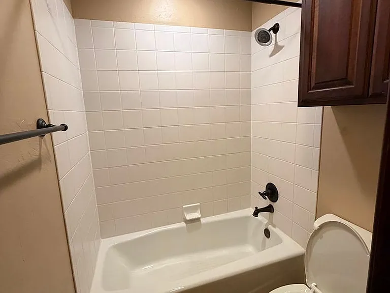 1060 Lost Oak Dr — Photo 20