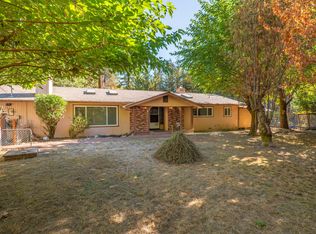 110 White Fir Dr, Grants Pass, OR 97526