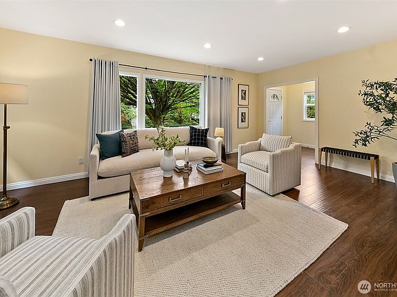 5th image of 954 19th Avenue E