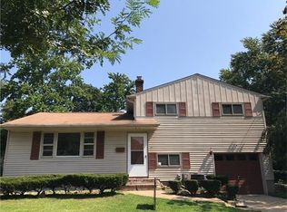 61 Stony Rd, Edison, NJ 08817