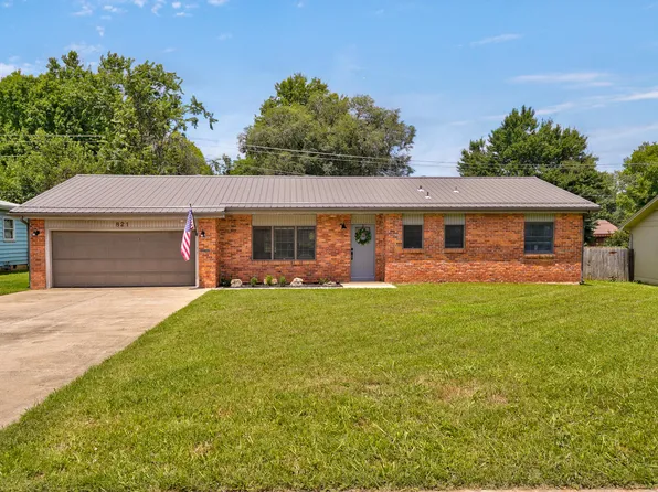 821 E Edgewood Street #821, Springfield, MO 65807