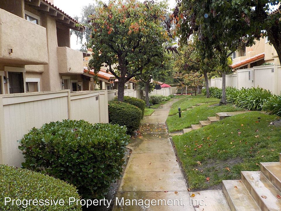 2nd image of 1026 Westward Way