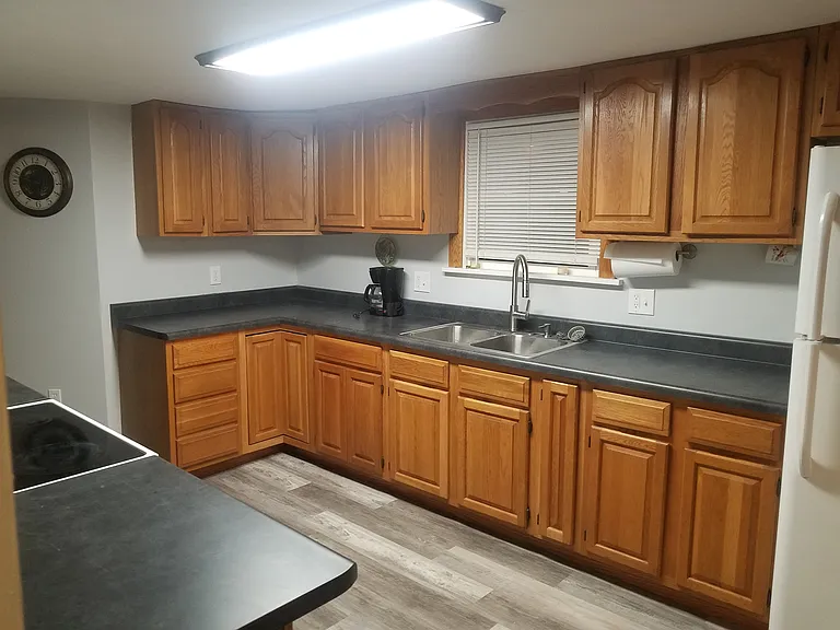 240 N Harmony St — Photo 9