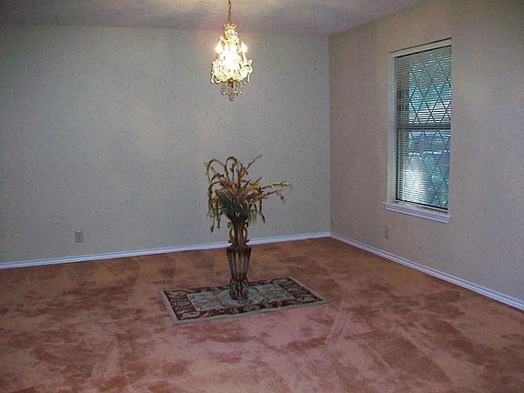 5th image of 31318 Stella Ln