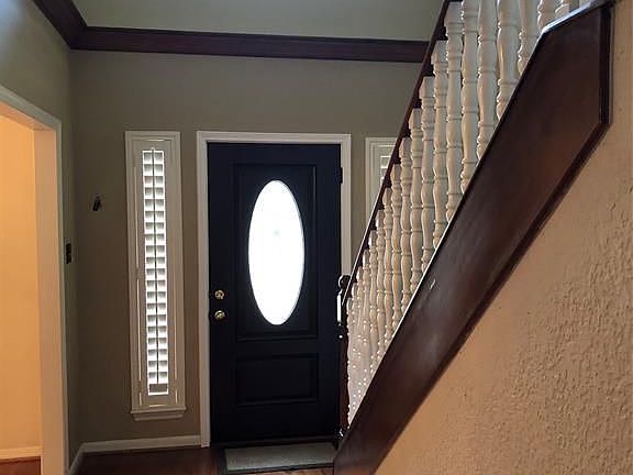 3rd image of 1686 Creekside Dr