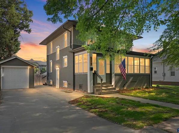 318 W 19th St, Sioux Falls, SD 57105