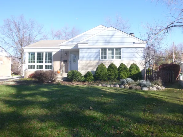 624 E Clarendon Ave, Arlington Heights, IL 60004