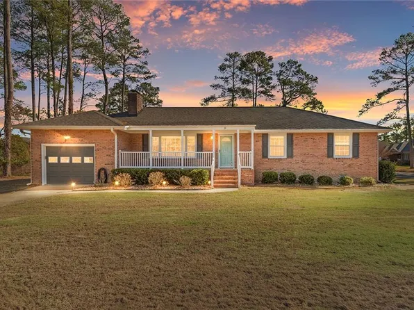 31 Bayview Dr, Poquoson, VA 23662