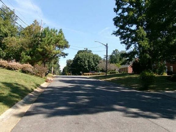 Exterior Neighborhood (street photo)