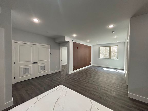 4th image of 1108 W Dauphin St #3B