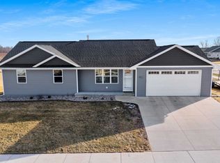 2301 Campfire Ct, Kaukauna, WI 54130