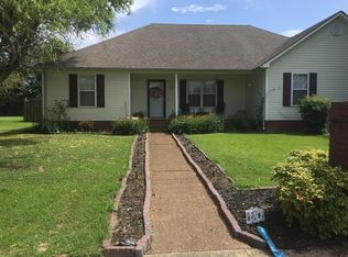 899 Lacebark Cv, Newbern, TN 38059
