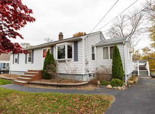 11 Maclarnon Rd, Salem, NH 03079