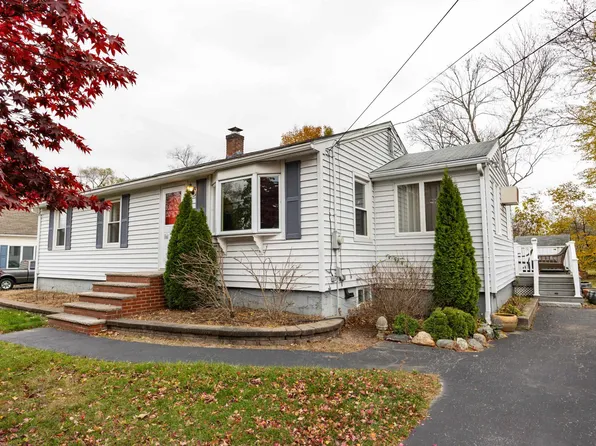 11 Maclarnon Road, Salem, NH 03079