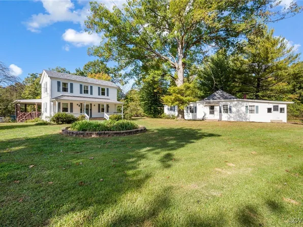 9915 Howardsville Rd, Howardsville, VA 24562