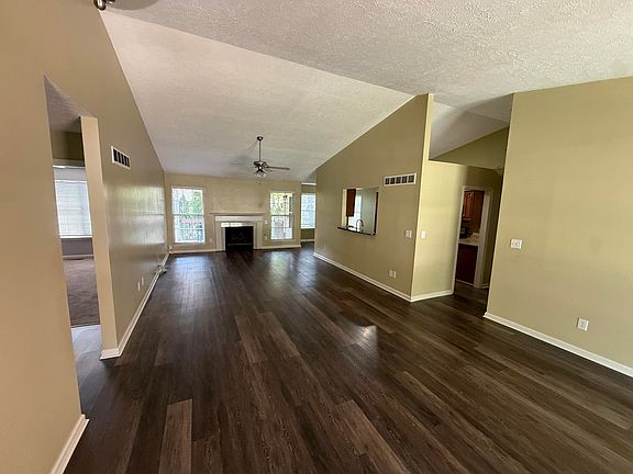 2nd image of 3604 Brookgreen Cir